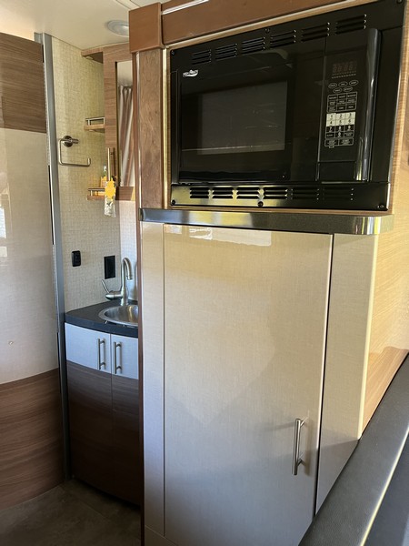Image00015 2015 Itasca Class C RV NAVION 24J