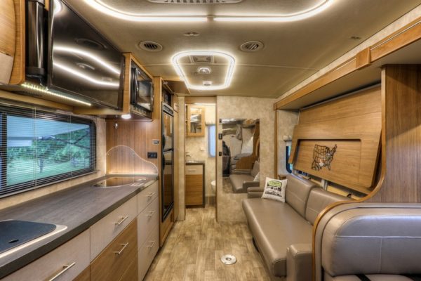 Image00015 2018 Winnebago Class C RV NAVION 24D