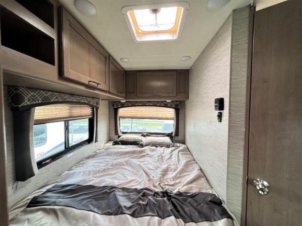 Image00015 2021 Thor Motor Coach Class C RV Chateau 22E Chevy