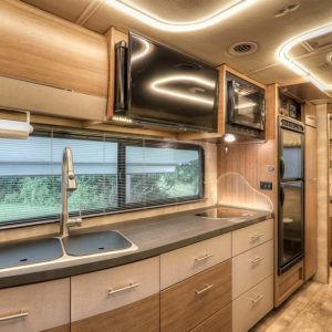 Image00016 2018 Winnebago Class C RV NAVION 24D