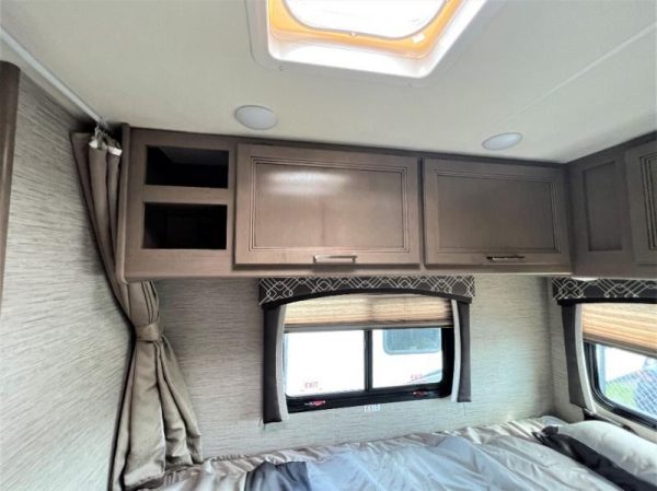 Image00016 2021 Thor Motor Coach Class C RV Chateau 22E Chevy