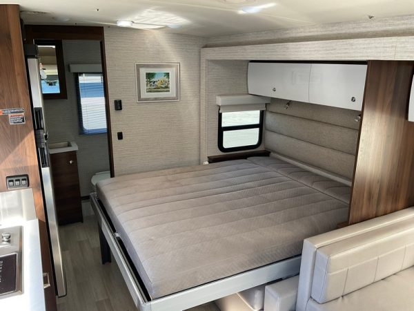 Image00016 2021 Winnebago Class C RV NAVION 24D