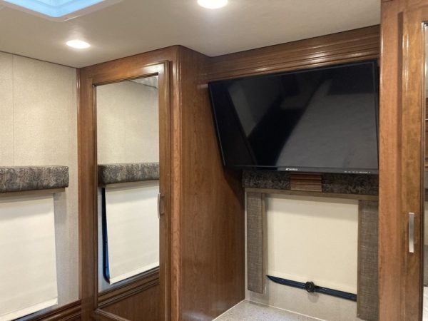 Image00017 2017 Holiday Rambler Class C RV Vesta 31U