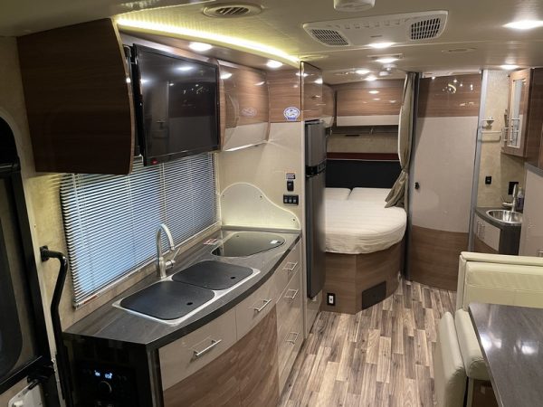 Image00018 2017 Winnebago Class C RV VIEW 24J