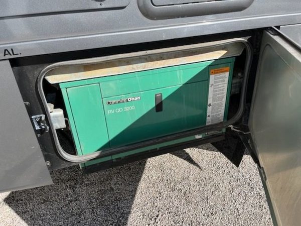 Image00018 2019 Thor Motor Coach Class C RV QUANTUM WS31