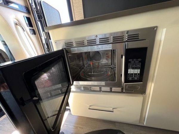 Image00019 2020 Tiffin Motorhomes Class C RV Wayfarer 24TW