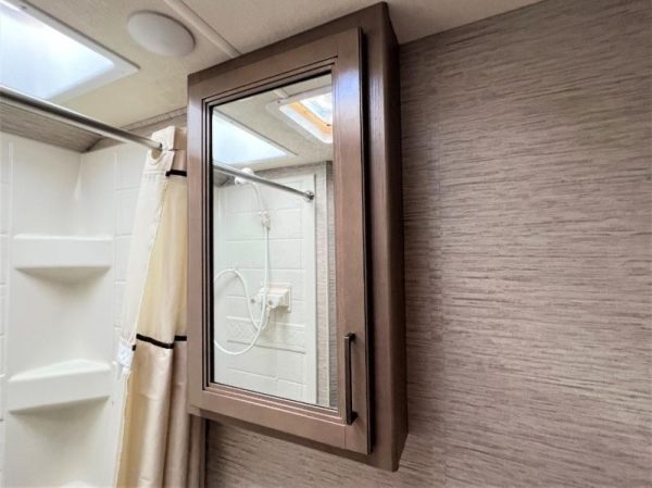Image00019 2021 Thor Motor Coach Class C RV Chateau 22E Chevy