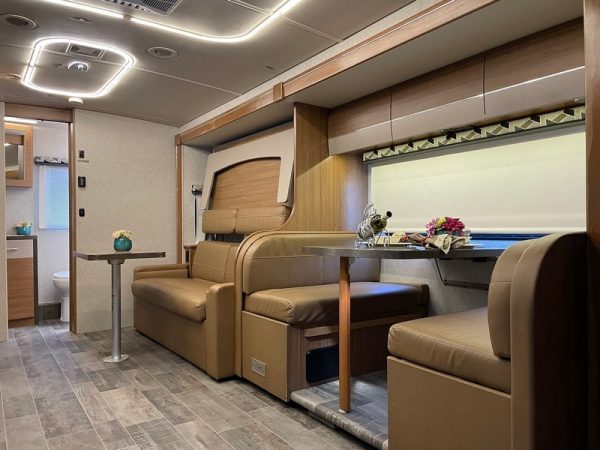 Image00020 2019 Winnebago Class C RV NAVION 24D