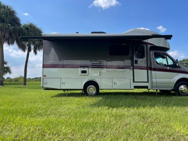 Image00020 2020 Tiffin Motorhomes Class C RV WAYFARER 25RW