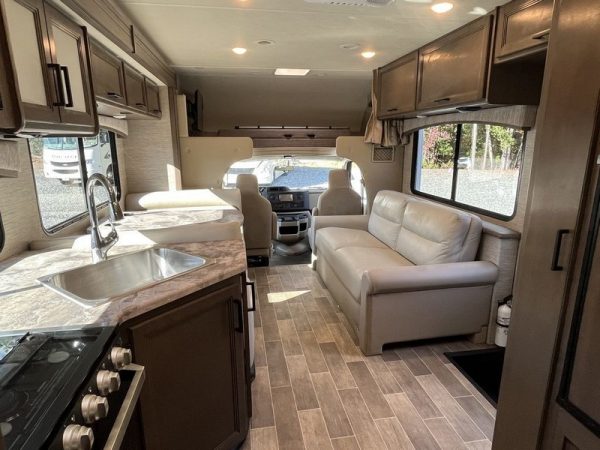 Image00020 2021 Thor Motor Coach Class C RV Chateau 31EV