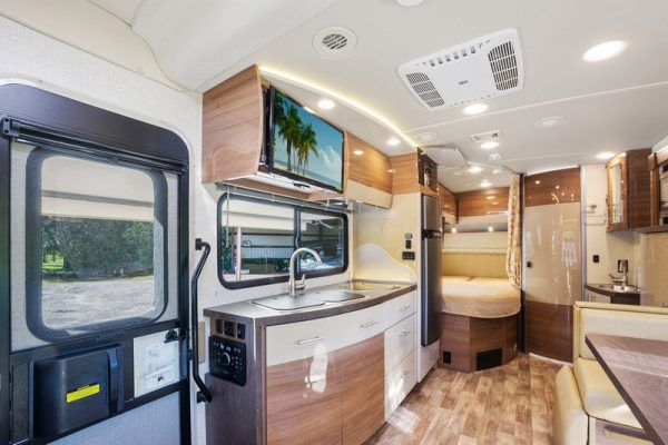 Image00022 2017 Winnebago Class C RV NAVION 24J