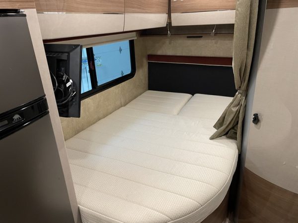 Image00022 2017 Winnebago Class C RV VIEW 24J