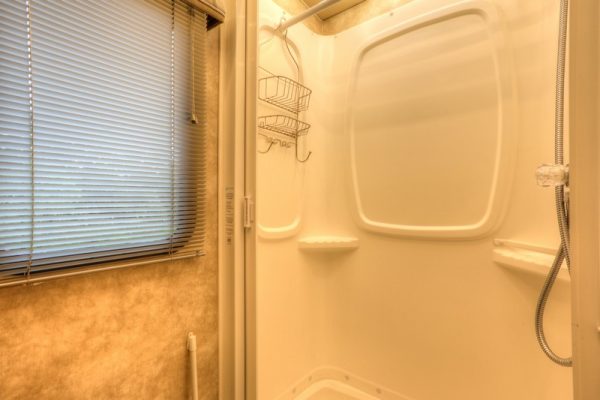 Image00022 2018 Winnebago Class C RV NAVION 24D