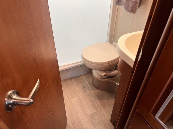 Image00022 2019 Tiffin Motorhomes Class C RV Wayfarer 24TW