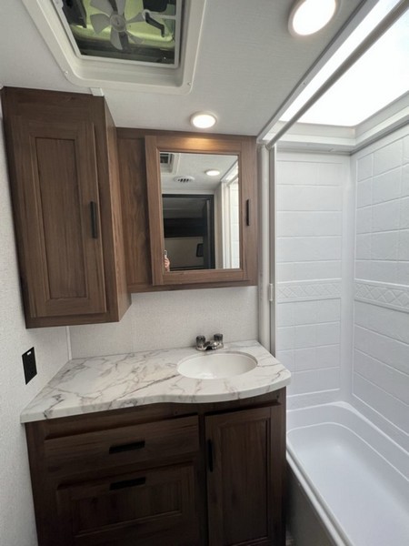 Image00022 2020 Forest River Class C RV Sunseeker LE 2550DSLE Ford Chassis