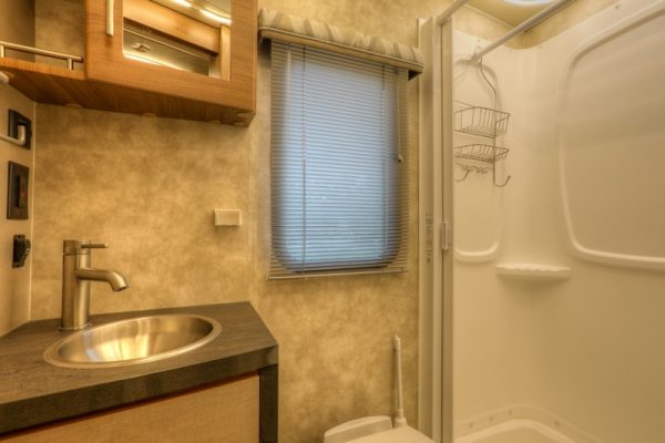 Image00023 2018 Winnebago Class C RV NAVION 24D