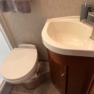 Image00023 2019 Tiffin Motorhomes Class C RV Wayfarer 24TW