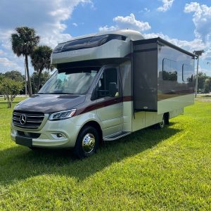Image00023 2020 Tiffin Motorhomes Class C RV WAYFARER 25RW