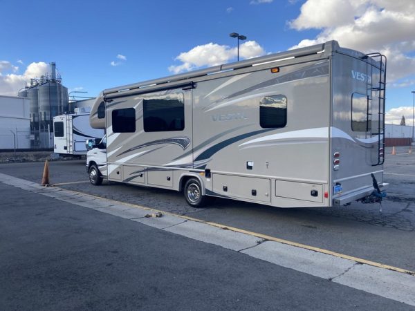 Image00024 2017 Holiday Rambler Class C RV Vesta 31U