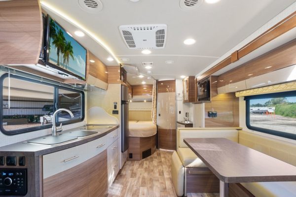 Image00024 2017 Winnebago Class C RV NAVION 24J