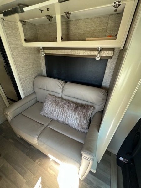 Image00024 2020 Tiffin Motorhomes Class C RV Wayfarer 24TW