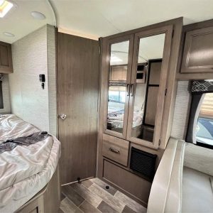 Image00024 2021 Thor Motor Coach Class C RV Chateau 22E Chevy
