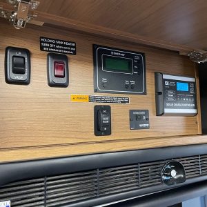 Image00025 2019 Winnebago Class C RV NAVION 24D