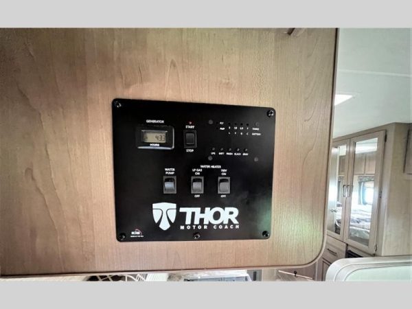 Image00026 2021 Thor Motor Coach Class C RV Chateau 22E Chevy