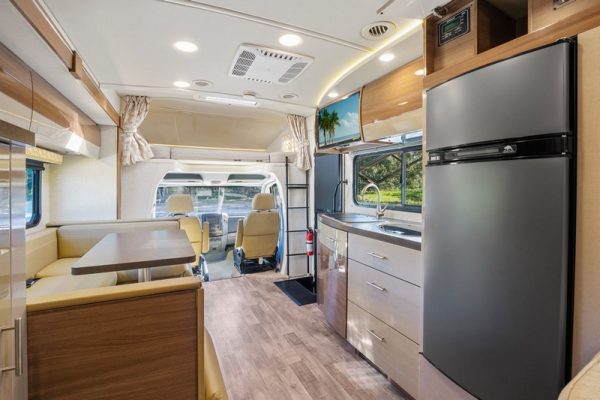 Image00027 2017 Winnebago Class C RV NAVION 24J