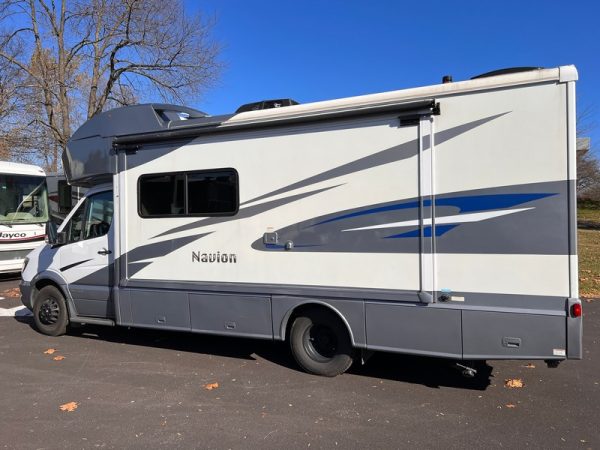 Image00027 2018 Winnebago Class C RV NAVION 24D