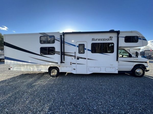 Image00027 2020 Forest River Class C RV Sunseeker LE 2550DSLE Ford Chassis
