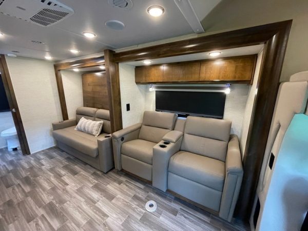 Image00027 2020 Tiffin Motorhomes Class C RV WAYFARER 25RW
