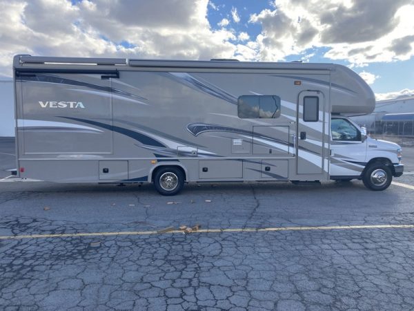 Image00029 2017 Holiday Rambler Class C RV Vesta 31U