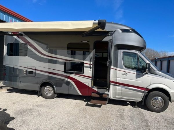 Image00029 2019 Thor Motor Coach Class C RV QUANTUM WS31