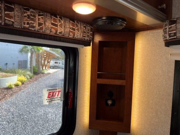 Image00029 2019 Tiffin Motorhomes Class C RV Wayfarer 24TW