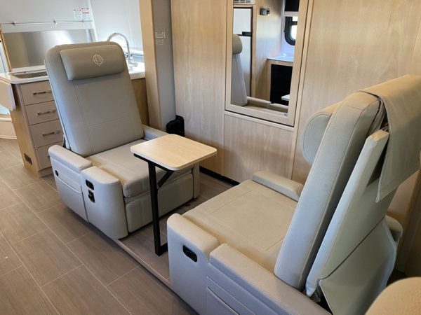 Image00030 2018 Leisure Travel Class C RV UNITY U24MB