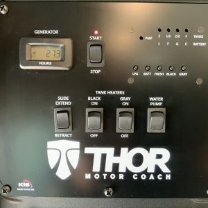 Image00030 2020 Thor Motor Coach Class C RV CHATEAU 31W