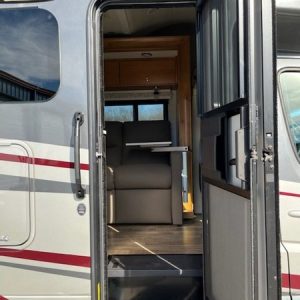 Image00031 2019 Thor Motor Coach Class C RV QUANTUM WS31