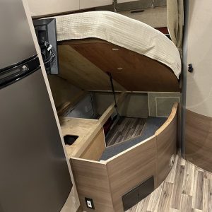 Image00035 2017 Winnebago Class C RV VIEW 24J