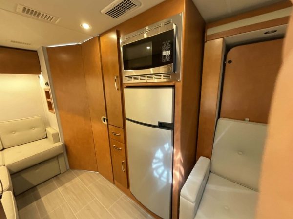 Image00035 2018 Leisure Travel Class C RV Unity U24FX