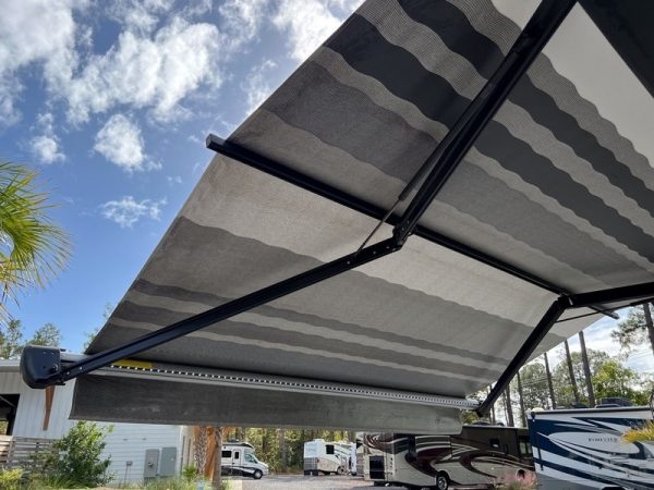 Image00036 2019 Tiffin Motorhomes Class C RV Wayfarer 24TW