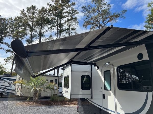 Image00037 2019 Tiffin Motorhomes Class C RV Wayfarer 24TW