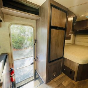 Image00037 2021 Winnebago Class C RV MINNIE WINNIE 25B