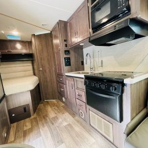 Image00039 2021 Winnebago Class C RV MINNIE WINNIE 25B
