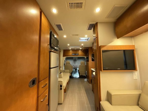 Image00040 2018 Leisure Travel Class C RV Unity U24FX