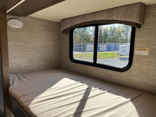 Image00041 2021 Thor Motor Coach Class C RV Chateau 31EV