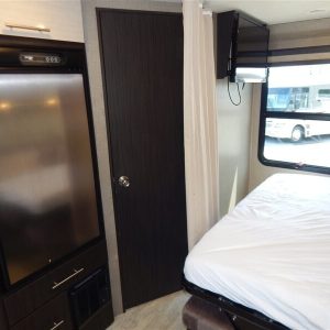 Image00042 2019 Thor Class C RV Gemini 24TF
