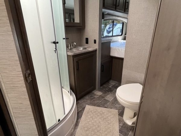 Image00042 2021 Thor Motor Coach Class C RV Chateau 31EV
