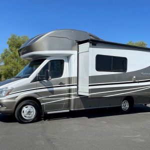 Image00043 2019 Winnebago Class C RV NAVION 24D