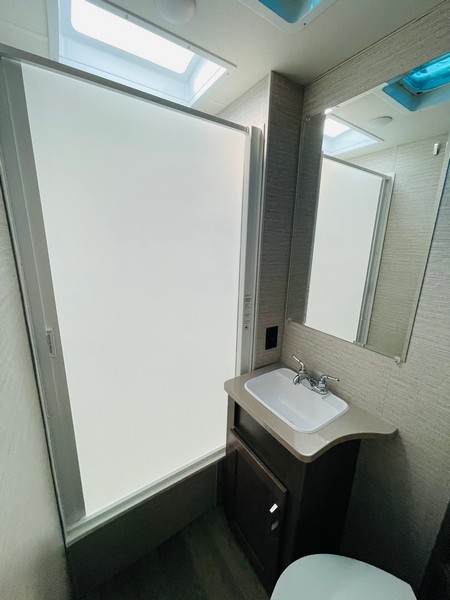 Image00043 2021 Winnebago Class C RV MINNIE WINNIE 25B